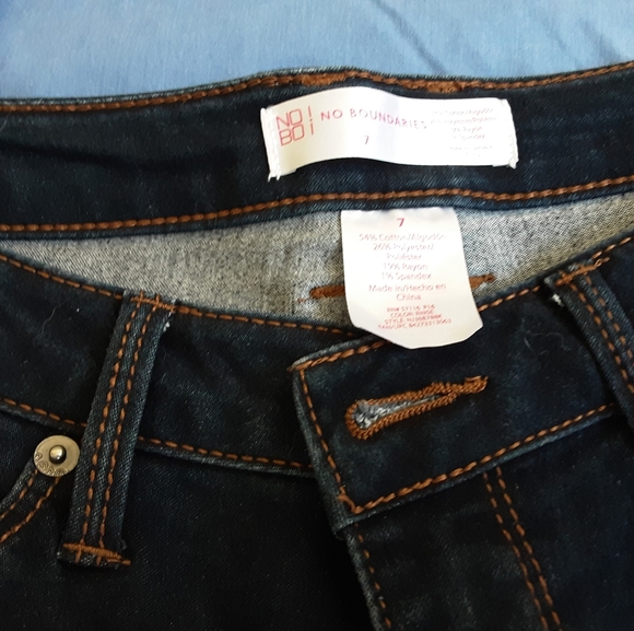 Jeans - Picture 2 of 3